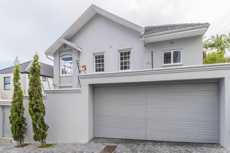 3 Bedroom Property for Sale in Fresnaye Western Cape